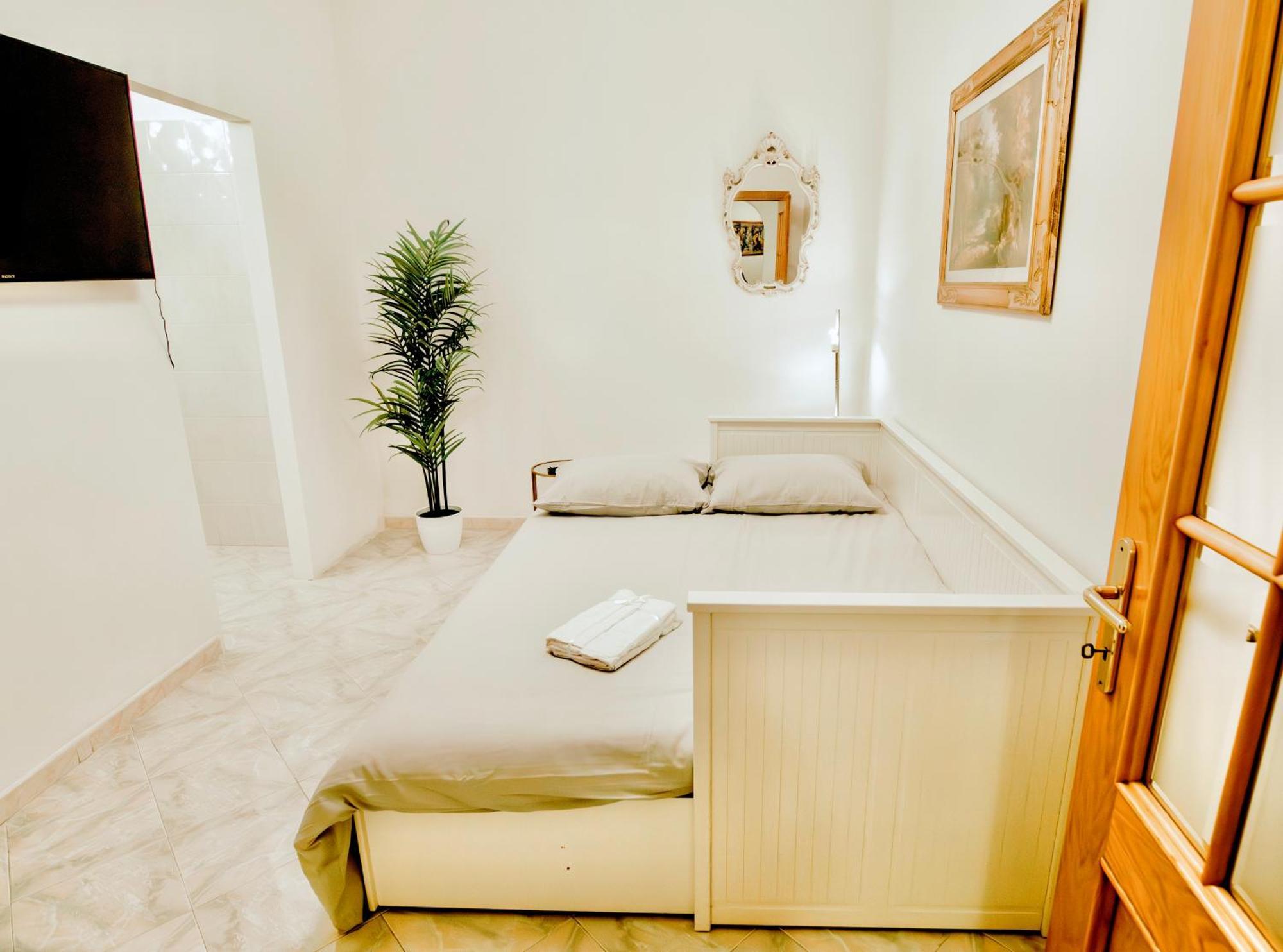 Golden Luxury Home - San Giovanni - 10 Min To Basilica Of San Giovanni - 25 Min To Colosseum 罗马 外观 照片